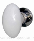 ouderwets deurbeslag - deurknop ovaal wit