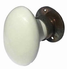 ouderwets deurbeslag - deurknop ovaal wit